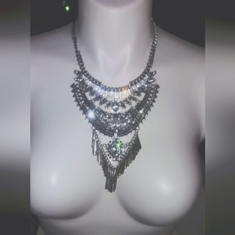 RUNWAY Elegant FULL Crystal & Metal Fringe Long Statement Necklace & Earring NWT